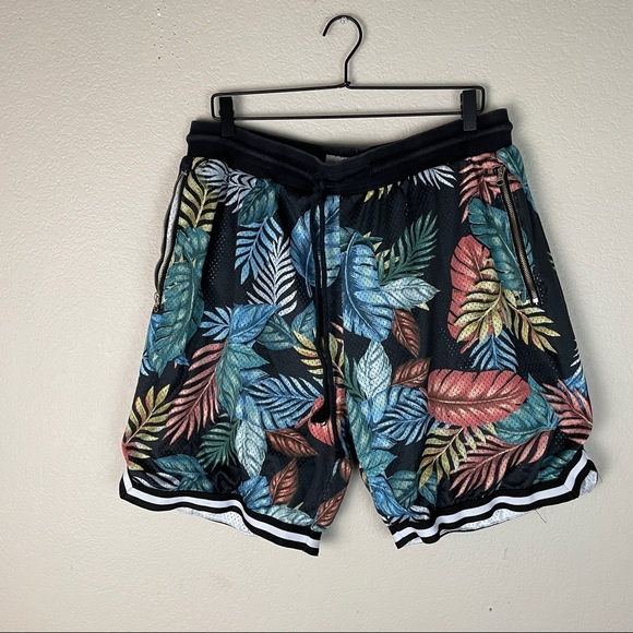 Other - Reason Colorful Leaves Shorts Size XXL